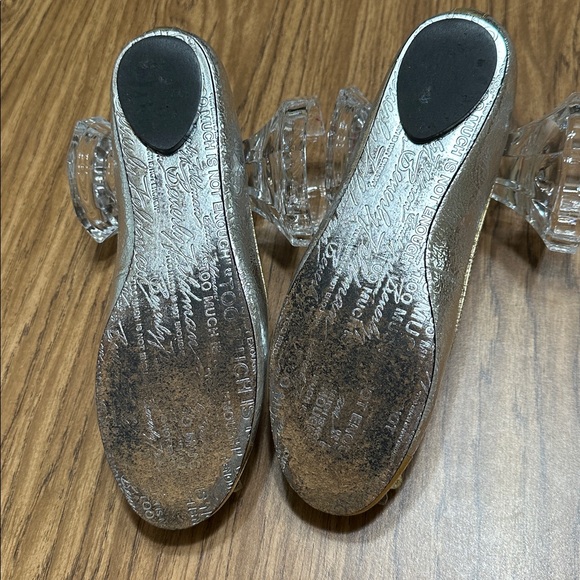 Beverly Feldman Silver and Gold Flats with Floral Accent - Picture 6 of 10